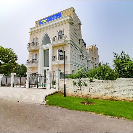 FabHotel K9 Villa Ludhiana Esterno foto