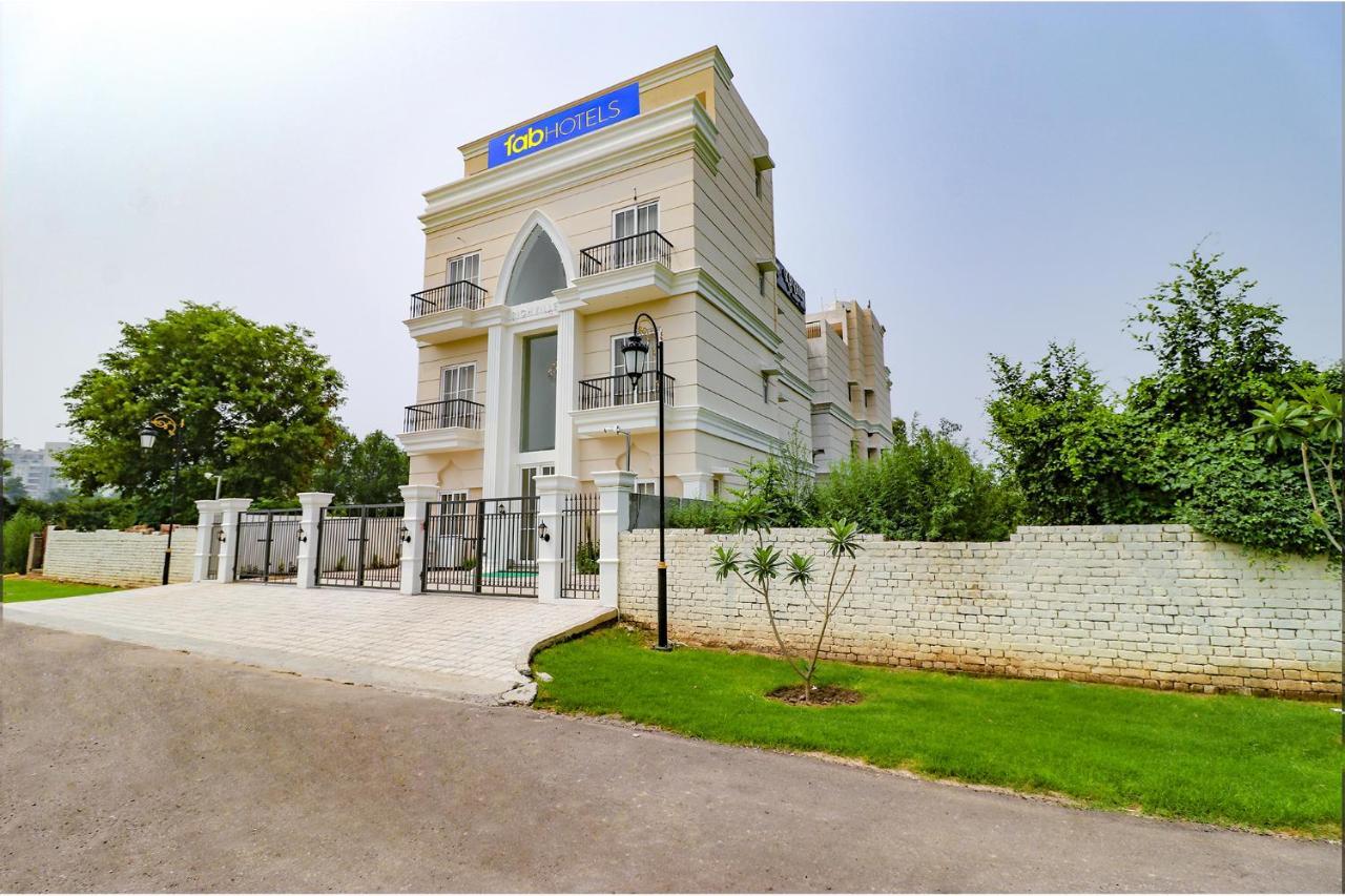 FabHotel K9 Villa Ludhiana Esterno foto