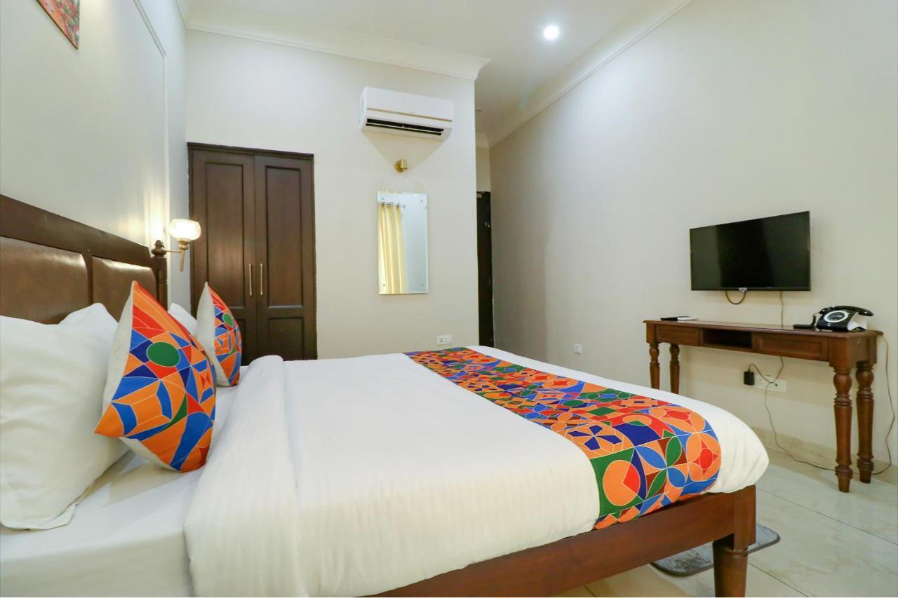 FabHotel K9 Villa Ludhiana Esterno foto