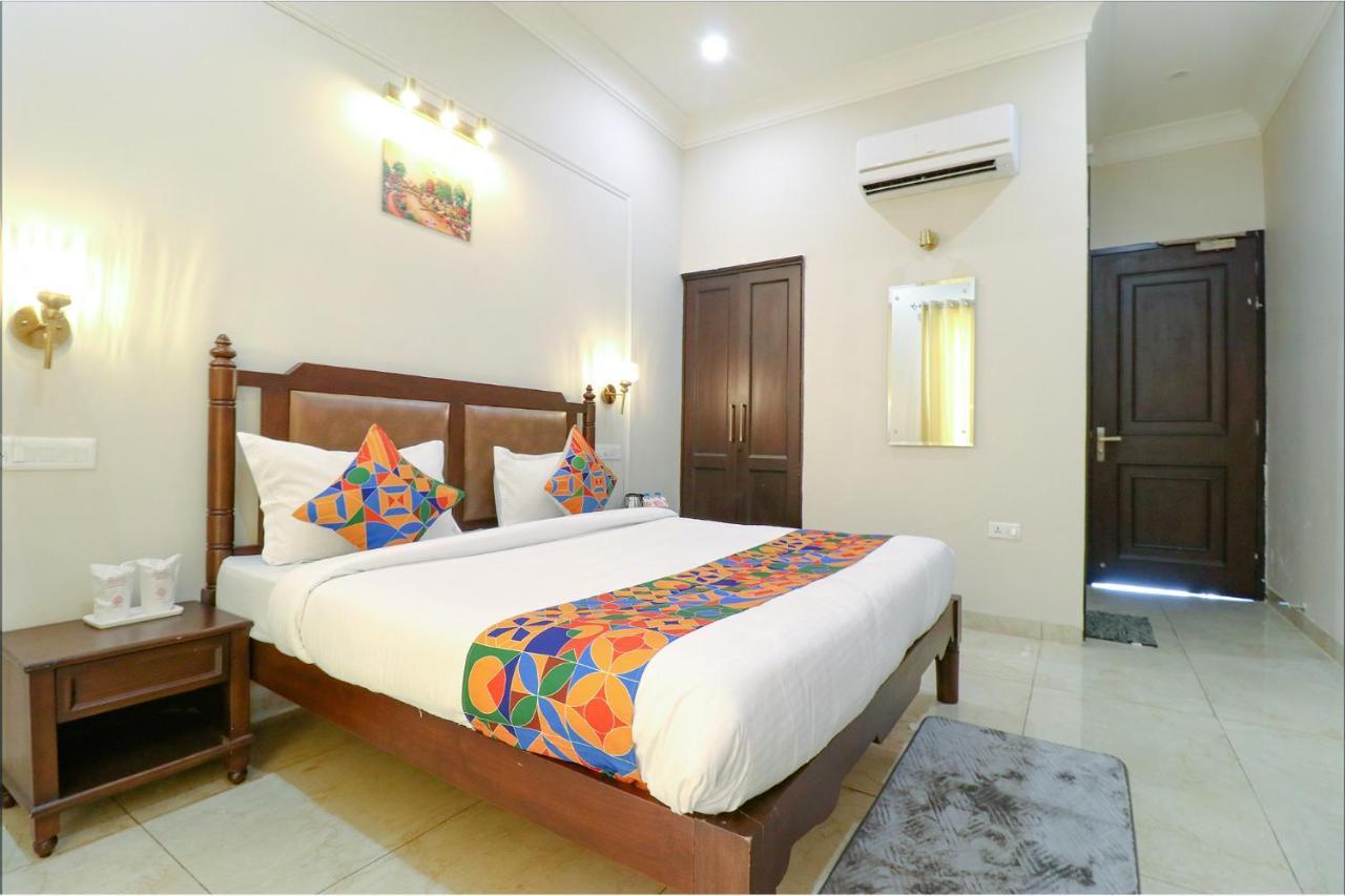 FabHotel K9 Villa Ludhiana Esterno foto