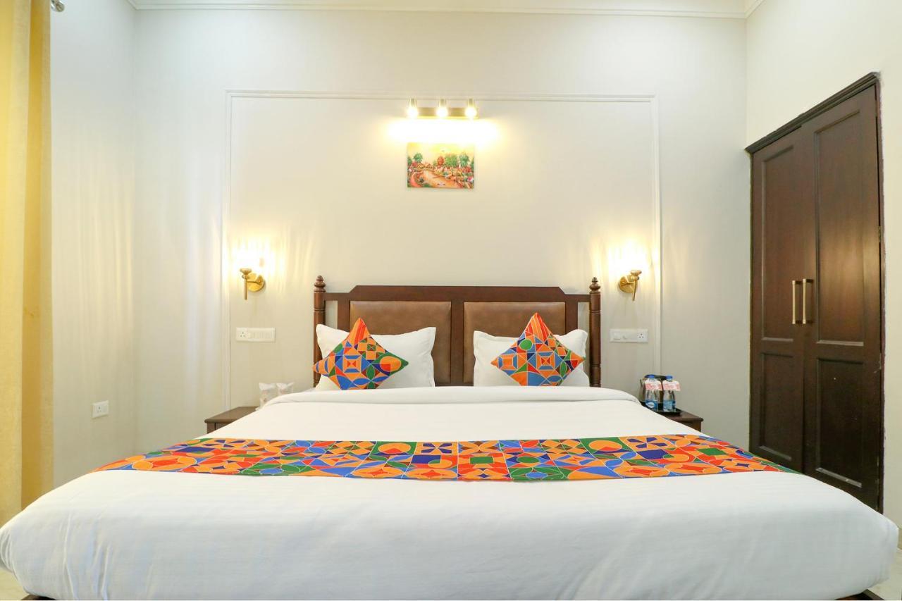 FabHotel K9 Villa Ludhiana Esterno foto