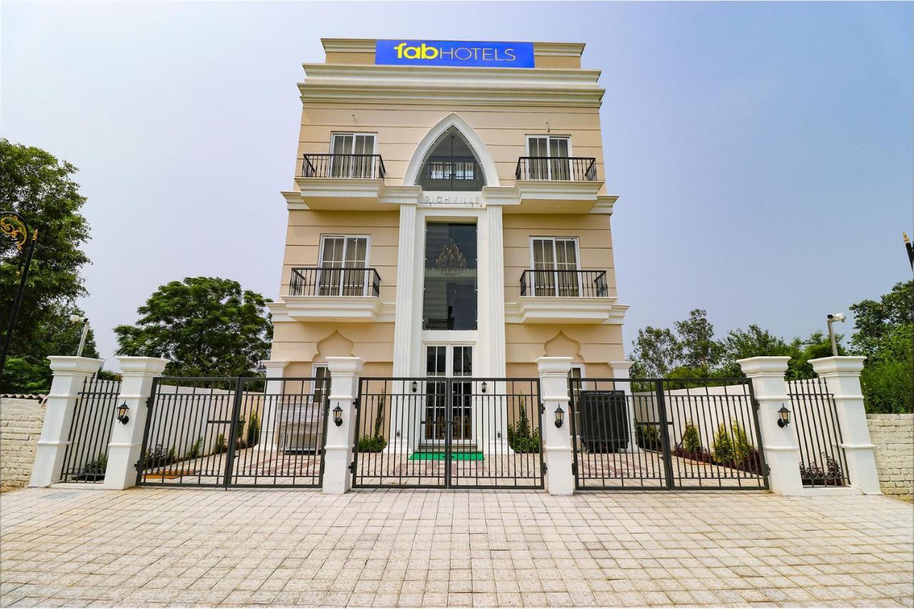 FabHotel K9 Villa Ludhiana Esterno foto